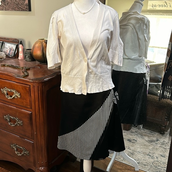 Olvi’a black and white skirt - Picture 1 of 7
